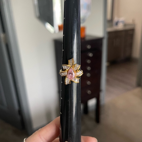 Stunning CZ Pink Flower Ring - Picture 5 of 9